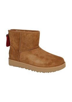 UGG Skórzane śniegowce W CLASSIC MINI LOGO ZIP | z dodatkiem wełny ze sklepu Gomez Fashion Store w kategorii Śniegowce damskie - zdjęcie 184309270