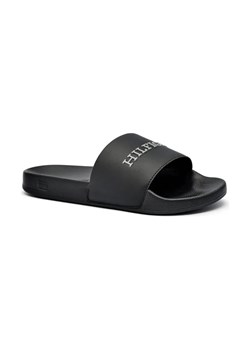 Tommy Hilfiger Klapki RAISED POOL SLIDE ze sklepu Gomez Fashion Store w kategorii Klapki męskie - zdjęcie 184313024