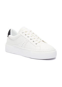 Armani Exchange Sneakersy ze sklepu Gomez Fashion Store w kategorii Buty sportowe damskie - zdjęcie 184314313