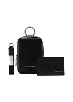 Calvin Klein Jeans Etui na karty ze sklepu Gomez Fashion Store w kategorii Etui - zdjęcie 184318002