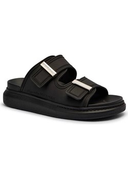 Alexander McQueen Klapki ze sklepu Gomez Fashion Store w kategorii Klapki damskie - zdjęcie 184318971