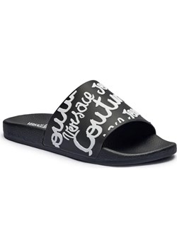 Versace Jeans Couture Klapki SHELLY ze sklepu Gomez Fashion Store w kategorii Klapki damskie - zdjęcie 184320842