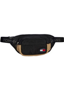 Tommy Jeans Saszetka nerka TJM ESS DAILY ze sklepu Gomez Fashion Store w kategorii Nerki - zdjęcie 184321443