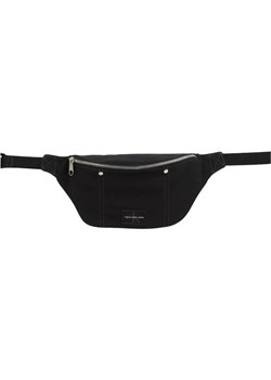 Calvin Klein Jeans Saszetka nerka ESSENTIAL ze sklepu Gomez Fashion Store w kategorii Nerki - zdjęcie 184321484