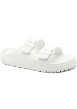 Armani Exchange Klapki ze sklepu Gomez Fashion Store w kategorii Klapki damskie - zdjęcie 184321754