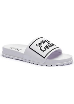 Versace Jeans Couture Klapki SHELLY ze sklepu Gomez Fashion Store w kategorii Klapki damskie - zdjęcie 184321780