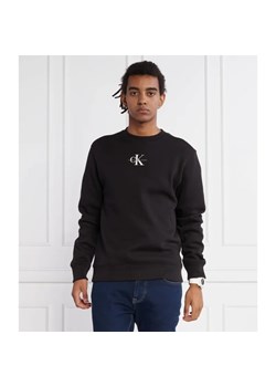 Calvin Klein Jeans Bluza MONOLOGO CREW NECK | Regular Fit ze sklepu Gomez Fashion Store w kategorii Bluzy męskie - zdjęcie 184322474