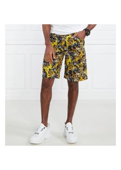 Versace Jeans Couture Szorty | Regular Fit ze sklepu Gomez Fashion Store w kategorii Spodenki męskie - zdjęcie 184325150