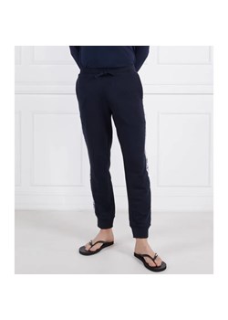 Emporio Armani Spodnie dresowe | Regular Fit ze sklepu Gomez Fashion Store w kategorii Piżamy męskie - zdjęcie 184326554