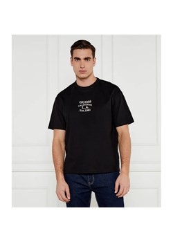 GUESS T-shirt EMBRO | Classic fit ze sklepu Gomez Fashion Store w kategorii T-shirty męskie - zdjęcie 184330681