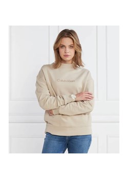 Calvin Klein Bluza HERO LOGO | Regular Fit ze sklepu Gomez Fashion Store w kategorii Bluzy damskie - zdjęcie 184330801