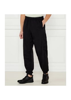 EA7 Spodnie dresowe | Regular Fit ze sklepu Gomez Fashion Store w kategorii Spodnie męskie - zdjęcie 184332831