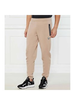 EA7 Spodnie dresowe | Regular Fit ze sklepu Gomez Fashion Store w kategorii Spodnie męskie - zdjęcie 184334392