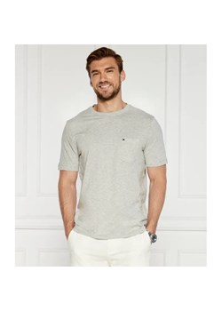 Tommy Hilfiger T-shirt POCKET TEE | Regular Fit ze sklepu Gomez Fashion Store w kategorii T-shirty męskie - zdjęcie 184334660