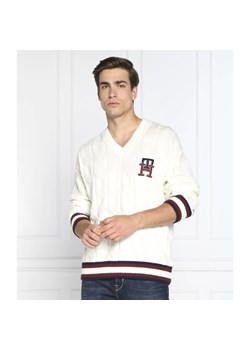 Tommy Hilfiger Wełniany sweter MONOGRAM CABLE CRICKET | Oversize fit ze sklepu Gomez Fashion Store w kategorii Swetry męskie - zdjęcie 184335861