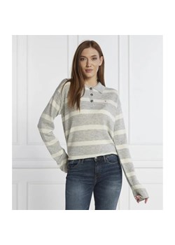 Tommy Hilfiger Wełniany sweter SOFT WOOL POLO-NK SWEATER | Regular Fit ze sklepu Gomez Fashion Store w kategorii Swetry damskie - zdjęcie 184336513