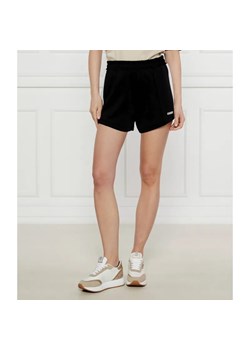 GUESS ACTIVE Szorty YARROW | Relaxed fit ze sklepu Gomez Fashion Store w kategorii Szorty - zdjęcie 184341023