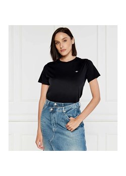 Gant T-shirt REG SHIELD | Regular Fit ze sklepu Gomez Fashion Store w kategorii Bluzki damskie - zdjęcie 184345650