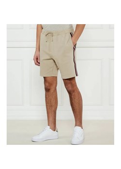Tommy Hilfiger Szorty | Regular Fit ze sklepu Gomez Fashion Store w kategorii Spodenki męskie - zdjęcie 184347460
