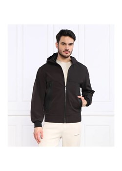 Calvin Klein Kurtka SOFTSHELL | Relaxed fit ze sklepu Gomez Fashion Store w kategorii Kurtki męskie - zdjęcie 184347874