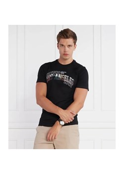 GUESS T-shirt SS CN PRINTED FLOCK | Slim Fit ze sklepu Gomez Fashion Store w kategorii T-shirty męskie - zdjęcie 184348161