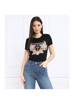 GUESS T-shirt TRIANGLE FLOWERS | Regular Fit ze sklepu Gomez Fashion Store w kategorii Bluzki damskie - zdjęcie 184350272