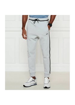BOSS GREEN Spodnie dresowe Hadiko Tape | Regular Fit ze sklepu Gomez Fashion Store w kategorii Spodnie męskie - zdjęcie 184352650