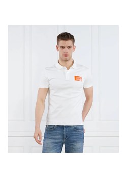 Calvin Klein Jeans Polo COLORED ADDRESS BOX | Regular Fit ze sklepu Gomez Fashion Store w kategorii T-shirty męskie - zdjęcie 184354514