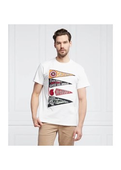 GUESS T-shirt PENNANT | Regular Fit ze sklepu Gomez Fashion Store w kategorii T-shirty męskie - zdjęcie 184358093