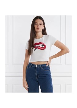 Tommy Jeans T-shirt WASHED TJ LIPS | Cropped Fit ze sklepu Gomez Fashion Store w kategorii Bluzki damskie - zdjęcie 184358310