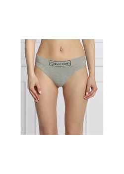 Calvin Klein Underwear Stringi ze sklepu Gomez Fashion Store w kategorii Majtki damskie - zdjęcie 184503081
