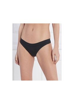 Calvin Klein Underwear Stringi ze sklepu Gomez Fashion Store w kategorii Majtki damskie - zdjęcie 184503123