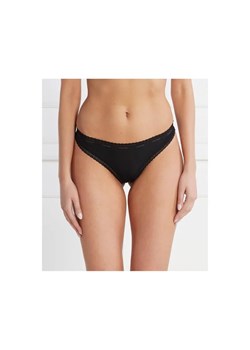 Calvin Klein Underwear Stringi ze sklepu Gomez Fashion Store w kategorii Majtki damskie - zdjęcie 184503243