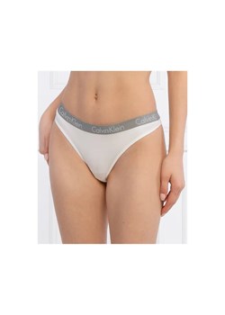 Calvin Klein Underwear Stringi ze sklepu Gomez Fashion Store w kategorii Majtki damskie - zdjęcie 184503930
