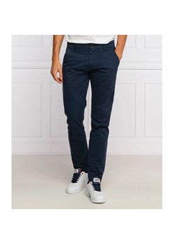 Tommy Jeans Spodnie chino Scanton | Slim Fit ze sklepu Gomez Fashion Store w kategorii Spodnie męskie - zdjęcie 184504152