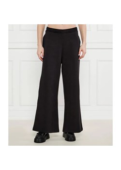 HUGO Spodnie dresowe Nalosia | flare fit ze sklepu Gomez Fashion Store w kategorii Spodnie damskie - zdjęcie 184504600