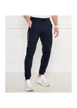 EA7 Spodnie dresowe | Regular Fit ze sklepu Gomez Fashion Store w kategorii Spodnie męskie - zdjęcie 184504673