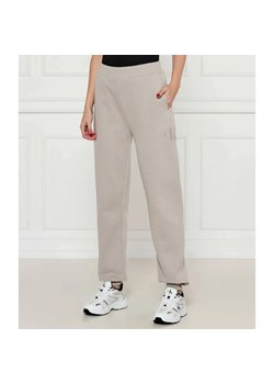 Calvin Klein Jeans Spodnie dresowe | Regular Fit ze sklepu Gomez Fashion Store w kategorii Spodnie damskie - zdjęcie 184505301