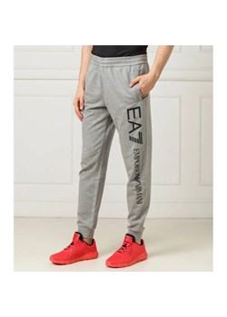 EA7 Spodnie dresowe | Regular Fit ze sklepu Gomez Fashion Store w kategorii Spodnie męskie - zdjęcie 184505552