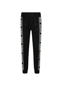 GUESS ACTIVE Spodnie dresowe | Regular Fit ze sklepu Gomez Fashion Store w kategorii Spodnie chłopięce - zdjęcie 184506113