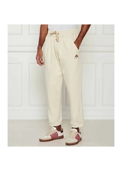 Moose Knuckles Spodnie dresowe | Relaxed fit ze sklepu Gomez Fashion Store w kategorii Spodnie męskie - zdjęcie 184506392