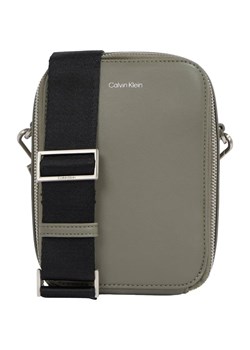 Calvin Klein Reporterka ze sklepu Gomez Fashion Store w kategorii Torby męskie - zdjęcie 184506502