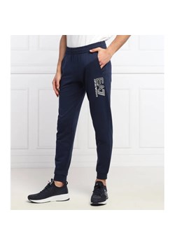 EA7 Spodnie dresowe | Regular Fit ze sklepu Gomez Fashion Store w kategorii Spodnie męskie - zdjęcie 184507751
