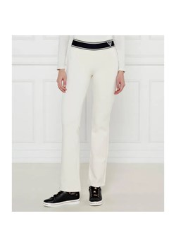 GUESS ACTIVE Spodnie dresowe ANN | Regular Fit ze sklepu Gomez Fashion Store w kategorii Spodnie damskie - zdjęcie 184507904