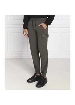 EA7 Spodnie | Regular Fit ze sklepu Gomez Fashion Store w kategorii Spodnie męskie - zdjęcie 184507992