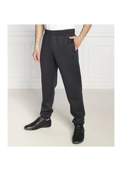 EA7 Spodnie dresowe | Regular Fit ze sklepu Gomez Fashion Store w kategorii Spodnie męskie - zdjęcie 184508343