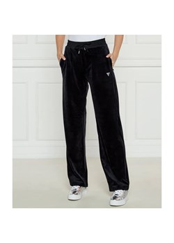 GUESS ACTIVE Spodnie dresowe COUTURE | Straight fit ze sklepu Gomez Fashion Store w kategorii Spodnie damskie - zdjęcie 184508370