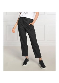 Peserico Wełniane spodnie | carrot fit ze sklepu Gomez Fashion Store w kategorii Spodnie damskie - zdjęcie 184508753