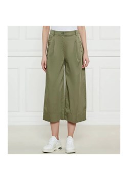 Marc Cain Spodnie WARIN | flare fit ze sklepu Gomez Fashion Store w kategorii Spodnie damskie - zdjęcie 184509321