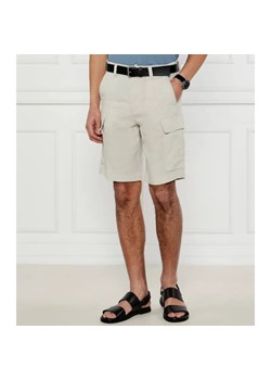 BOSS ORANGE Lniane szorty Sisla-9-Cargo | Relaxed fit ze sklepu Gomez Fashion Store w kategorii Spodenki męskie - zdjęcie 184509670